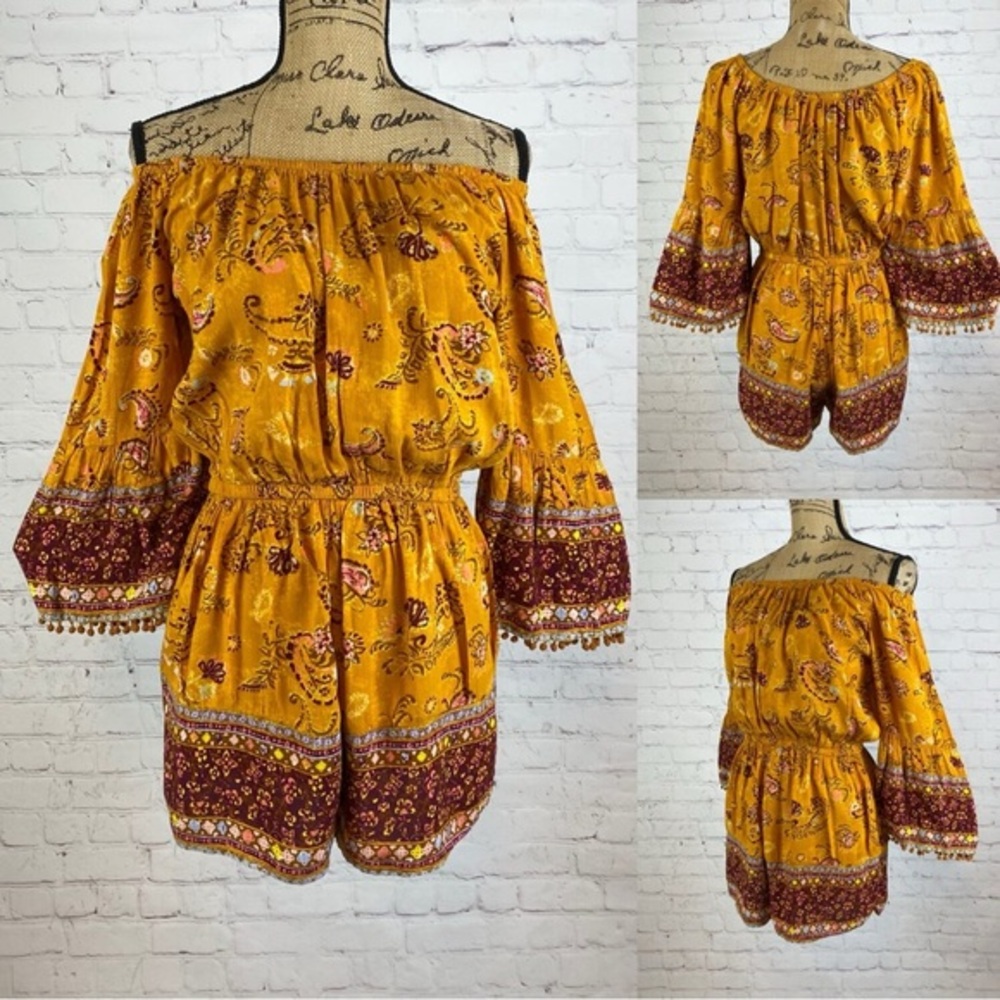 MUDD Crinkly Off Shoulder Paisley Print Bell Sleeve Romper